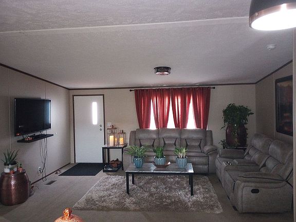 Living Room/w Furniture