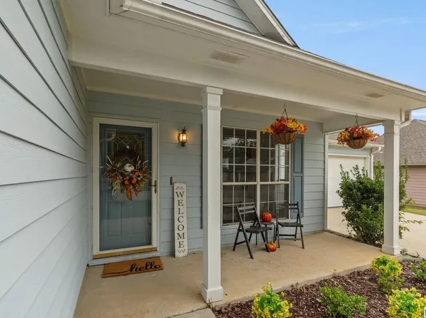 360 Summerchase Dr, Calera, AL 35040