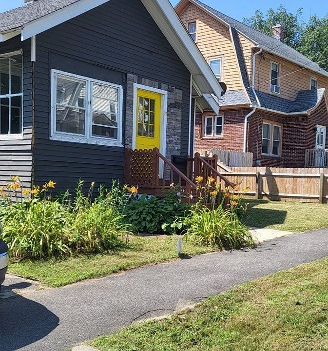19 Schuyler St, Springfield, MA 01109 Zillow
