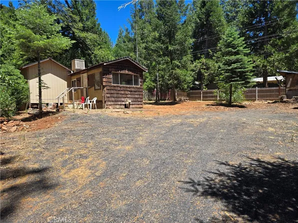 14784 Magnolia Dr, Magalia, CA 95954