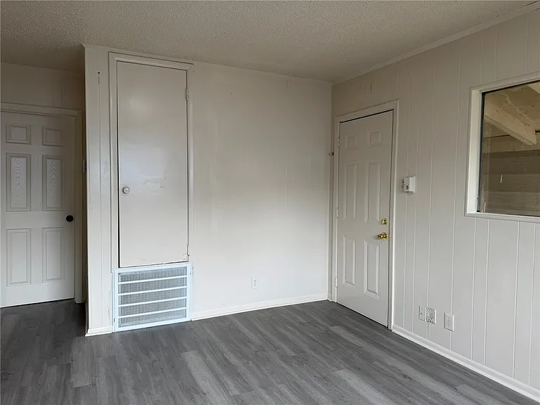 2041 Harvard St — Photo 10