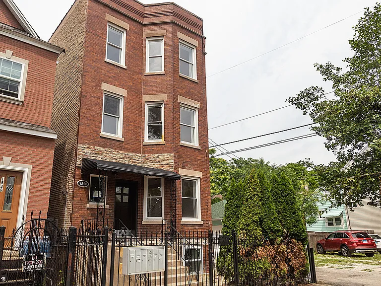 1840 N Saint Louis Ave #1 — Photo 1