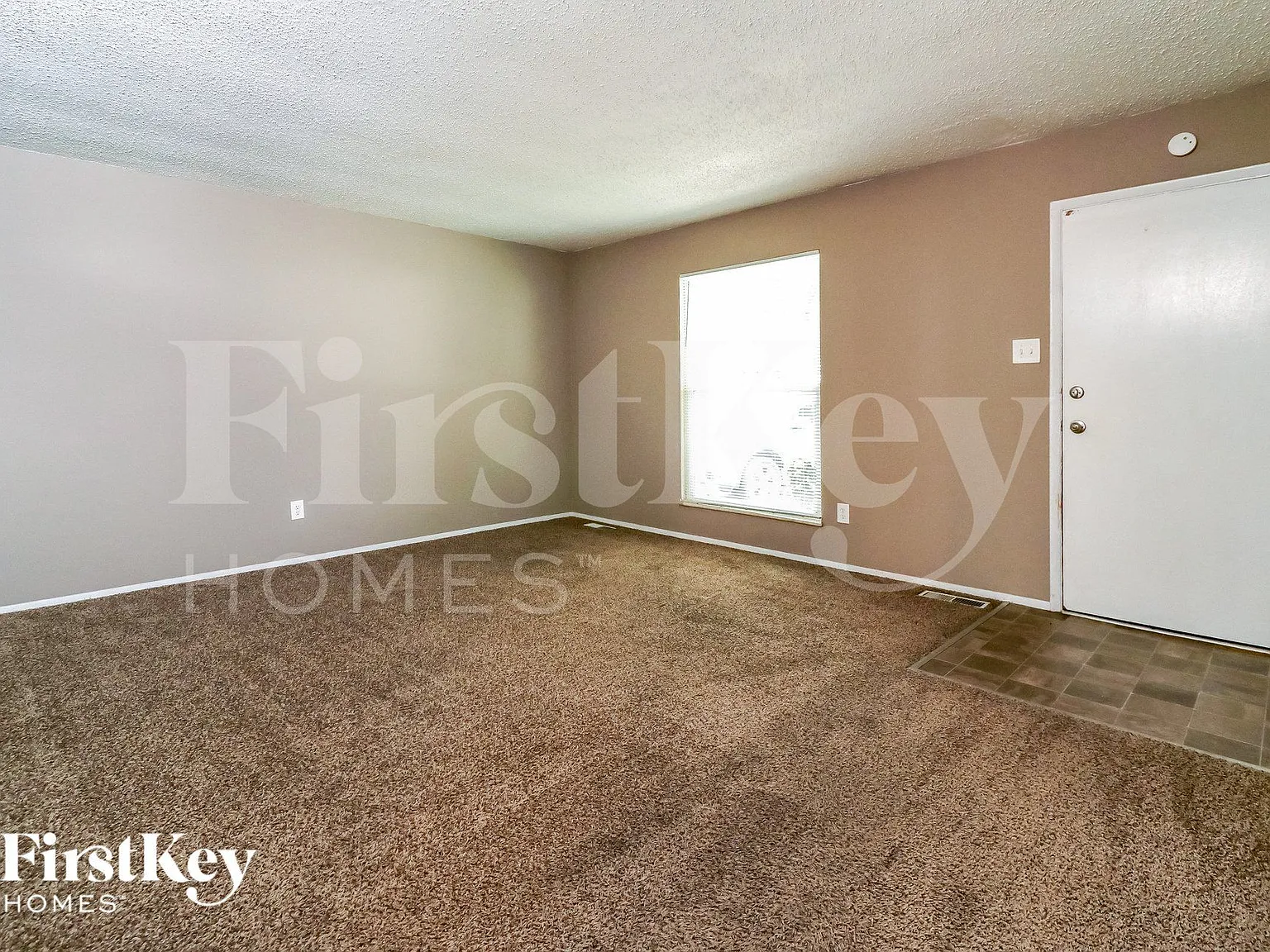 4 bed, 2.0 bath, 1631 sqft, $2,235 — Photo 4