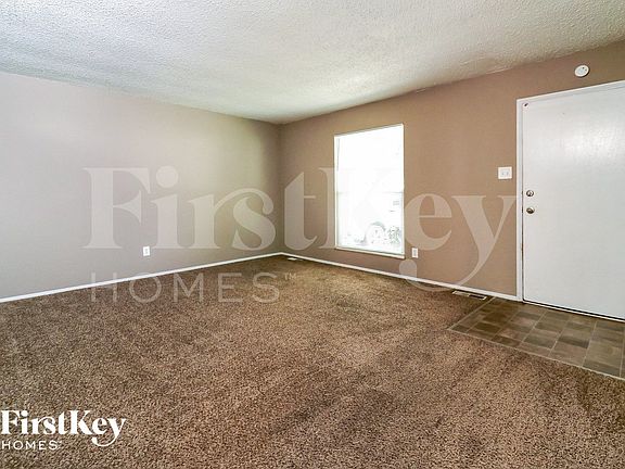 4th image of 6155 Fox Chase Ct