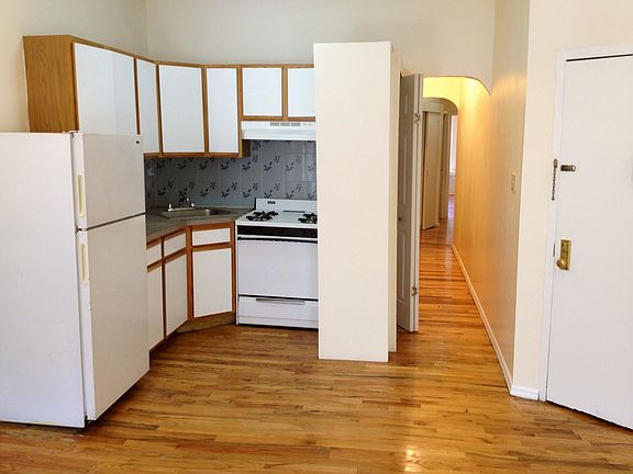 4th image of 238 5th Ave Ste A