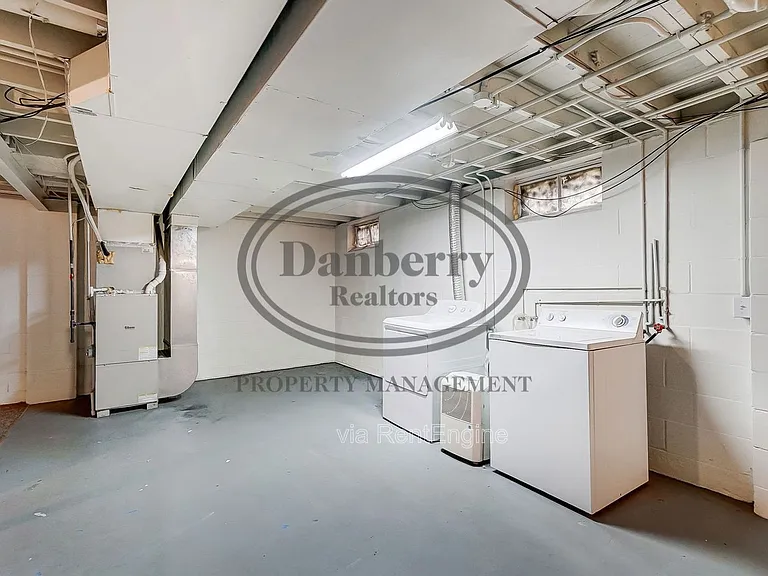 347 Darrow Ave — Photo 31