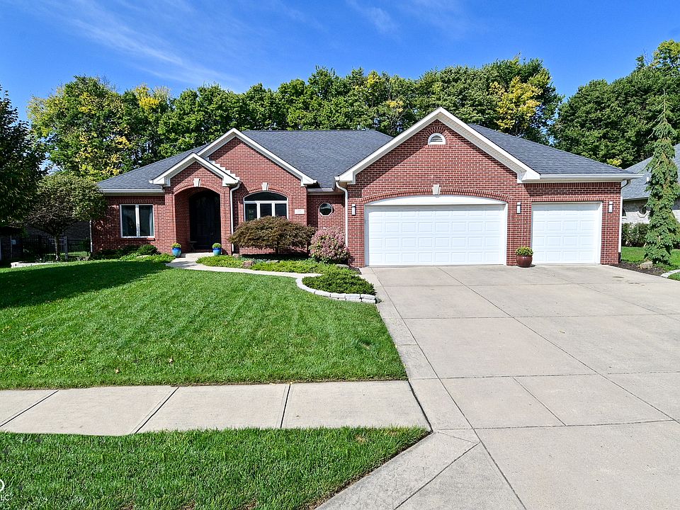 1st image of 498 White Oak Ln