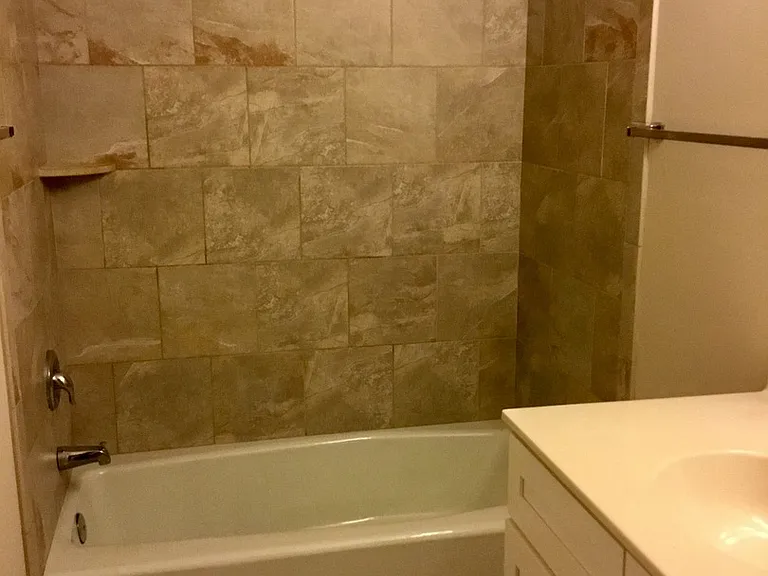 815 Seabury Ct — Photo 29