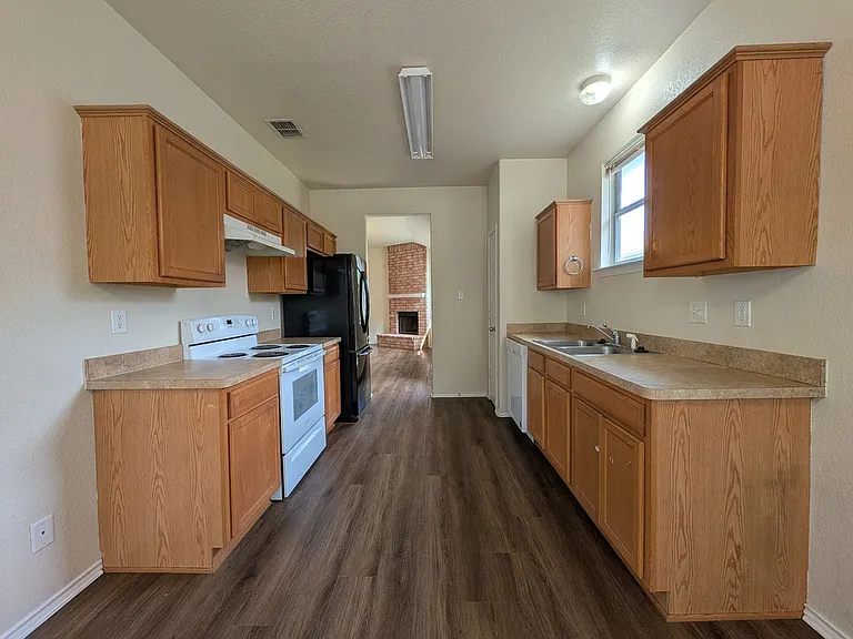 341 Placid Mdw — Photo 10