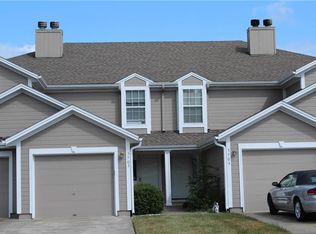 5705 NW Sunrise Meadow Cir, Lees Summit, MO 64064