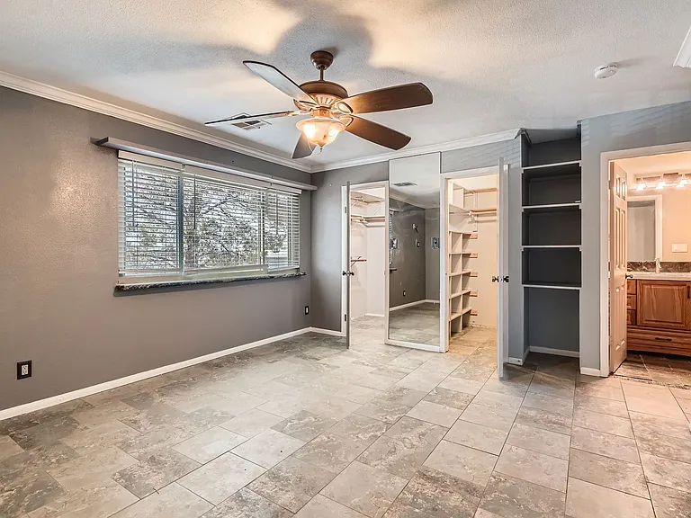 733 Strawberry Pl — Photo 13
