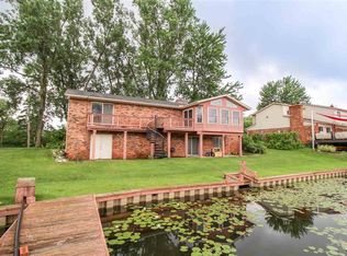 2488 Grove Park Rd, Fenton, MI 48430