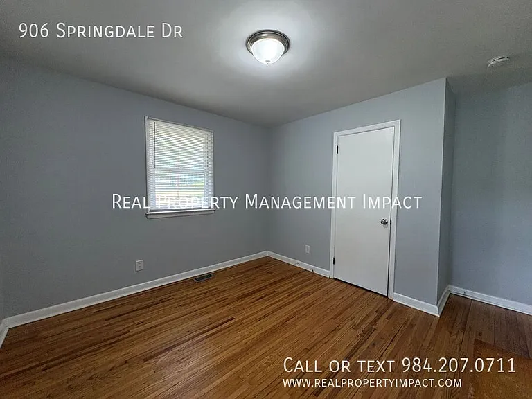 906 Springdale Dr — Photo 31