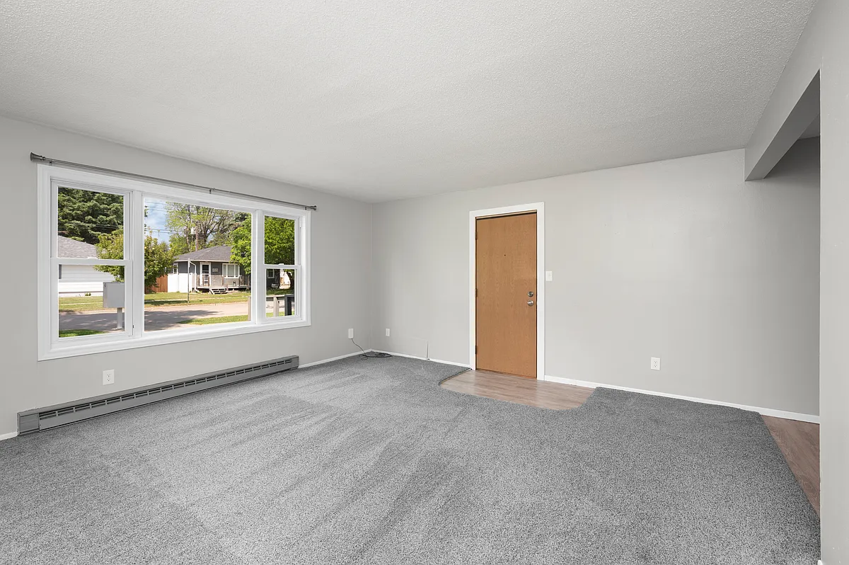 Building Photo - 423 Seward Ave #2