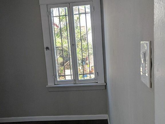 5th image of 940 W 75th St #1-2