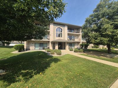 17806 Bernard Dr APT 2B, Orland Park, IL, 60467