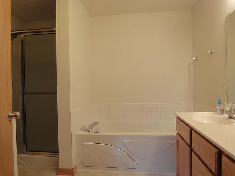 4770 Underwood Ln N #E — Photo 5