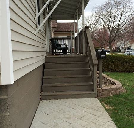 3rd image of 1022 S Wilson Ave