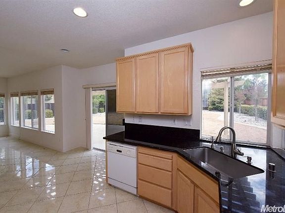 4th image of 2127 Gold Haven Ct
