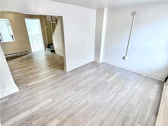 4th image of 35 Spruce St