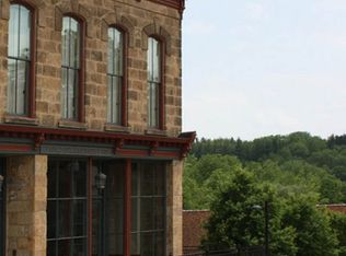 111 Commerce St, Mineral Point, WI 53565
