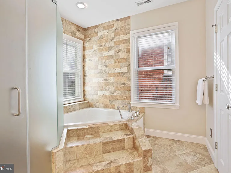 215 T St NE — Photo 16
