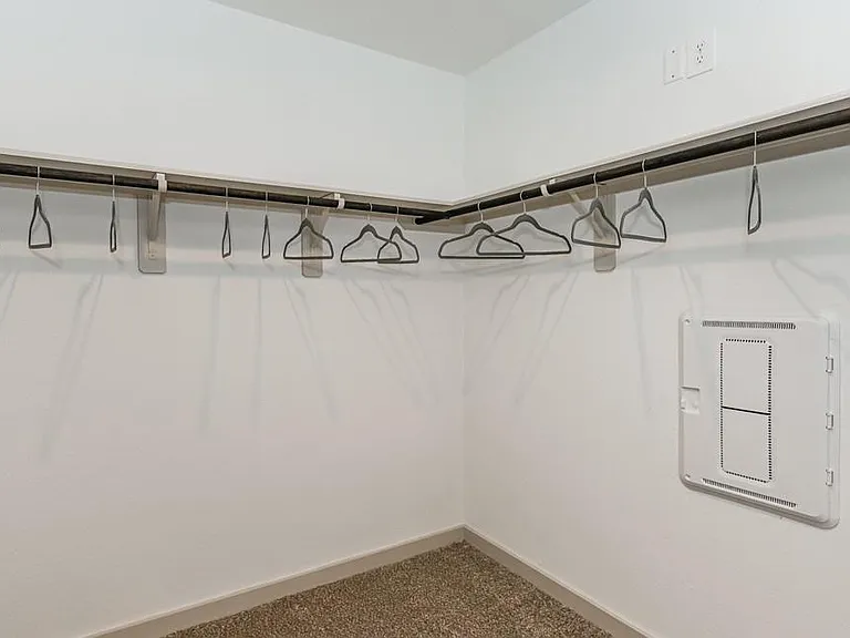 7918 Murciana Dr — Photo 18