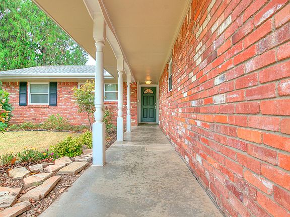 2nd image of 316 Rosewood Dr