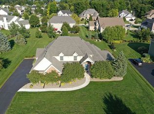 1265 Brookwoode Rd, Perrysburg, OH 43551