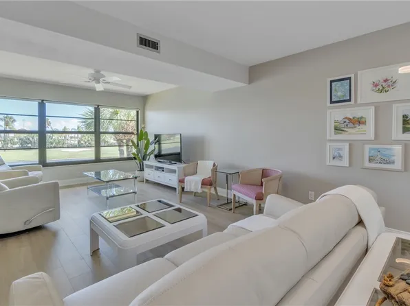 38 Plantation Dr APT 201, Vero Beach, FL 32966
