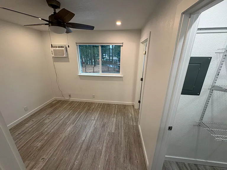 1038 Winnemucca Ave #4 — Photo 7