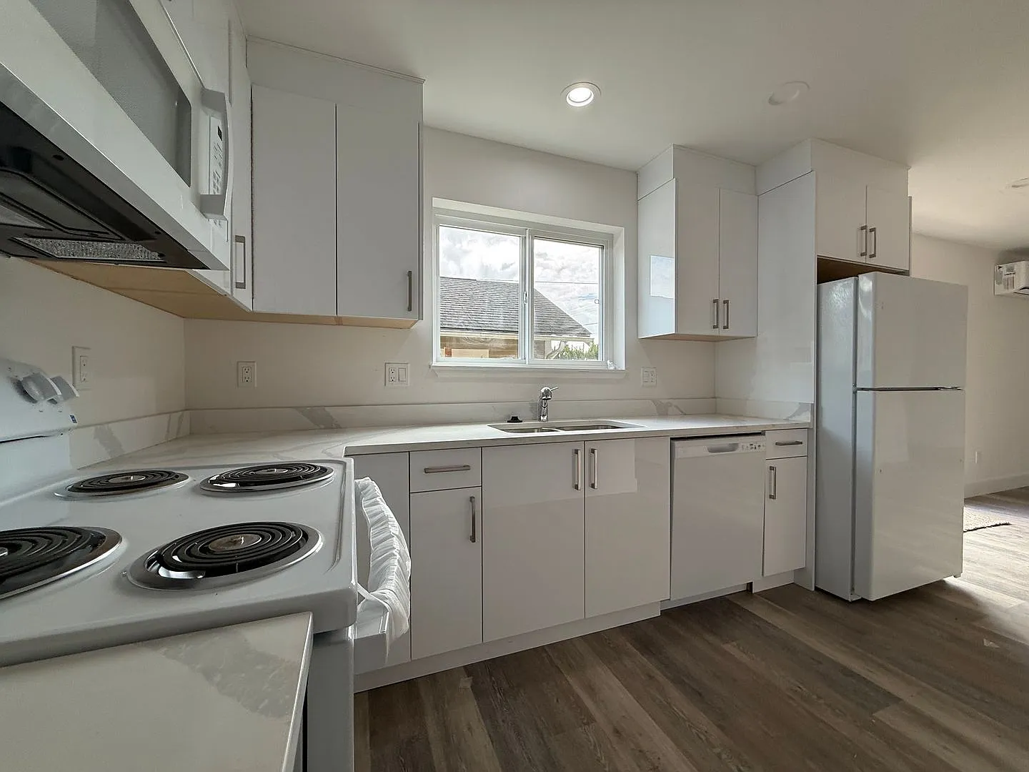 912 Alabama Street — Photo 3