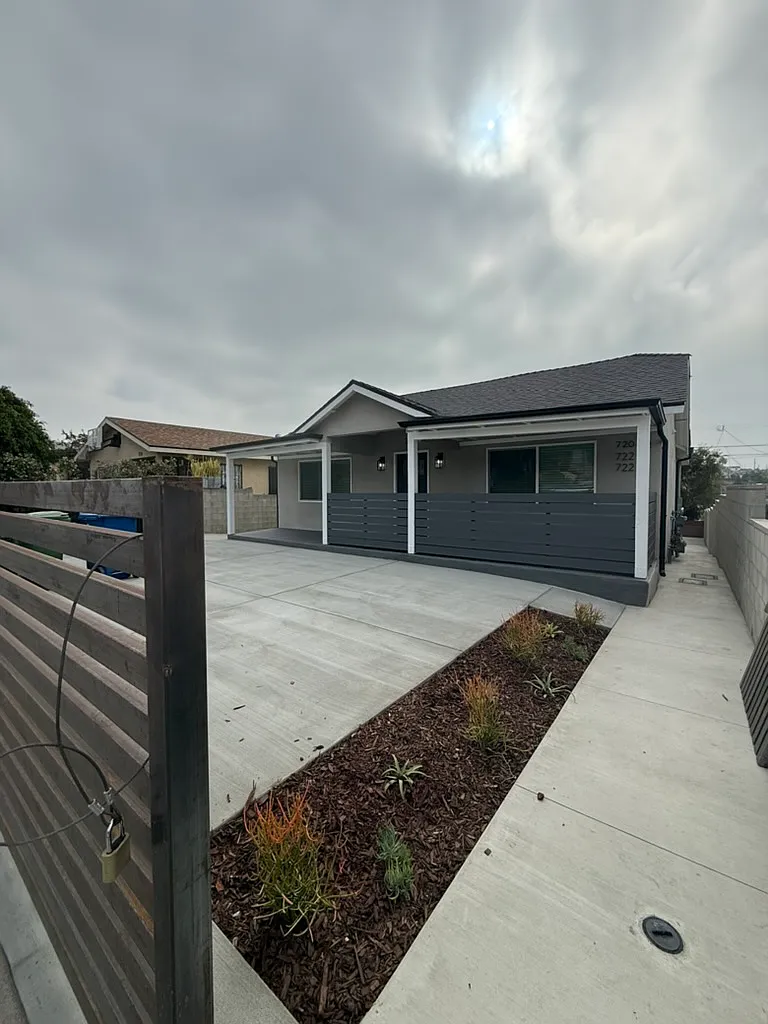 Building Photo - 720 Penrith Dr