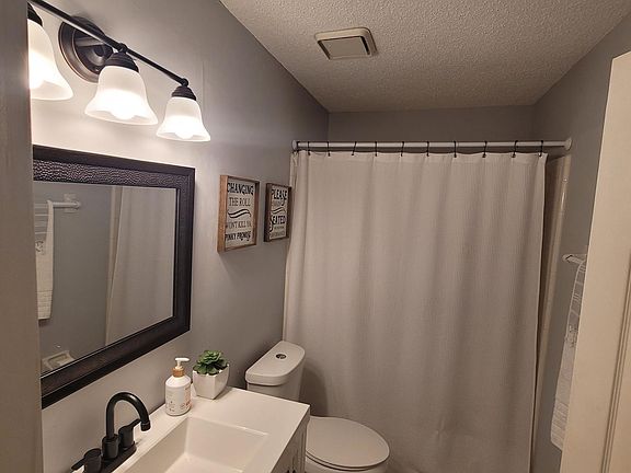 3rd image of 5076 Laurel Glen Ct SE