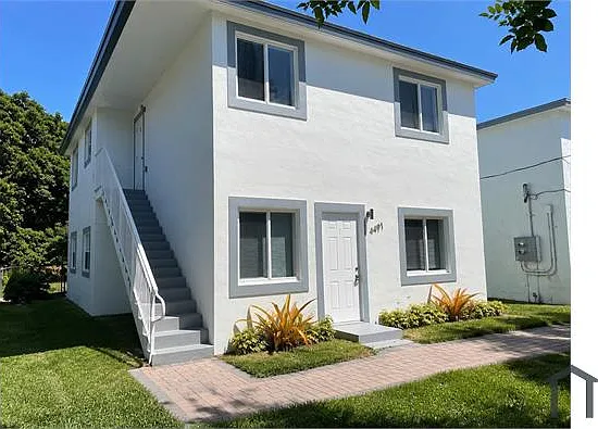 4491 NW 23rd Ave — Photo 2