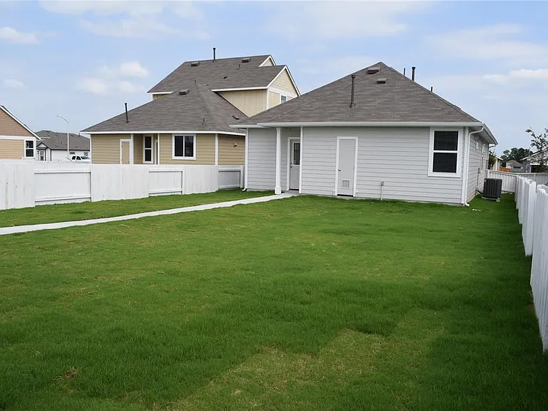117 Keltic Dr — Photo 20