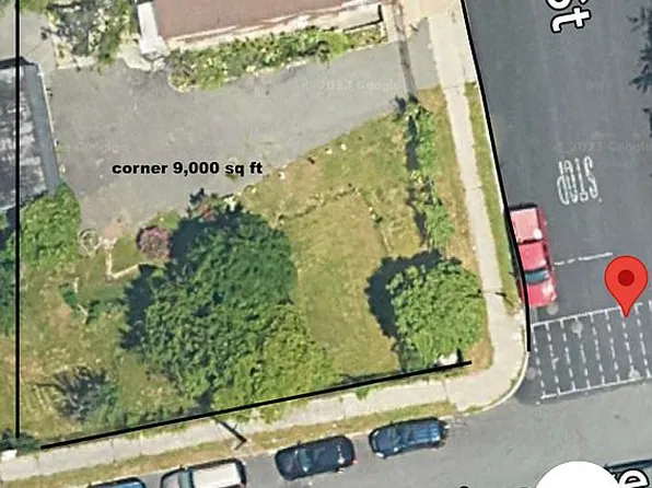 926 Pine St, Brooklyn, NY 11208