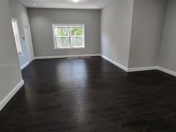 2nd image of 675 Maplewood Ct