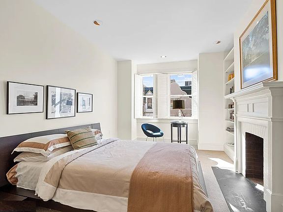2nd image of 2019 Hillyer Pl NW