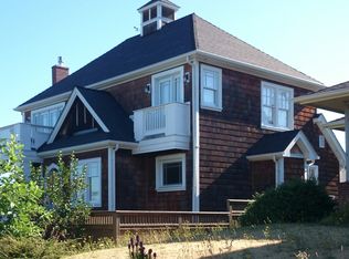 6736 37th Ave SW, Seattle, WA 98126