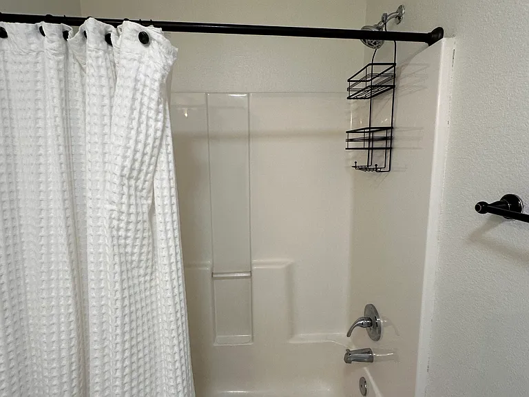 5633 Abronia Ave — Photo 9