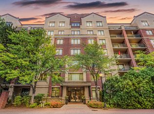 11 S Wille St #501, Mount Prospect, IL 60056