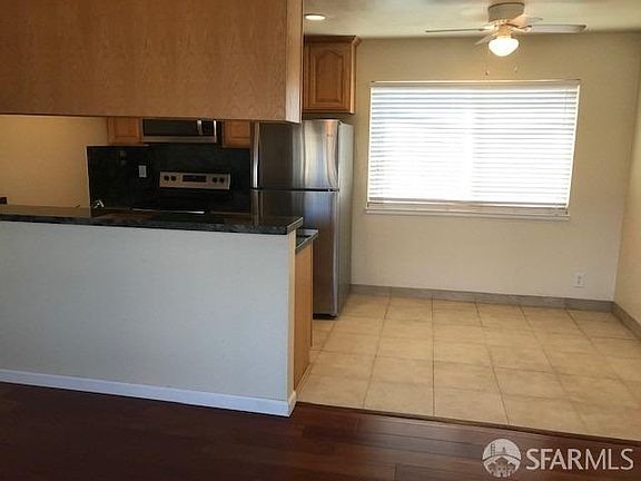 3rd image of 1136 Paloma Ave APT 4
