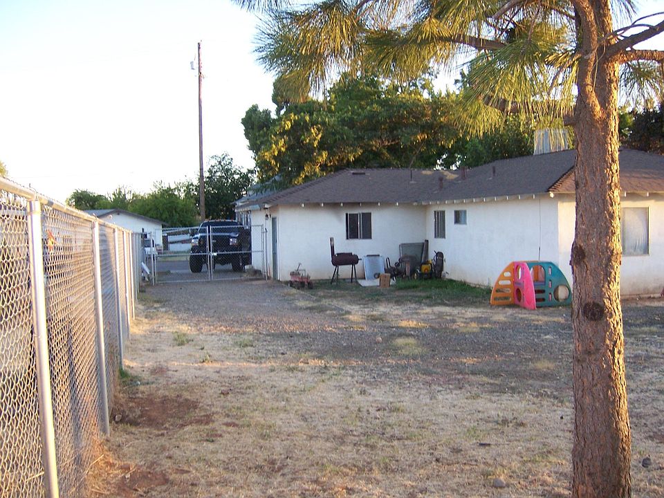 2nd image of 1218 Feather Ave