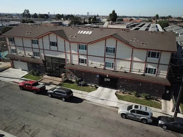 Crescent Apartments, 13805 Doty Ave APT 41, Hawthorne, CA 90250