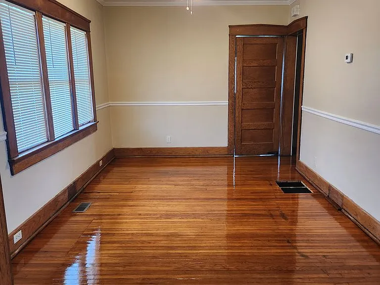 1008 S Randolph St — Photo 3