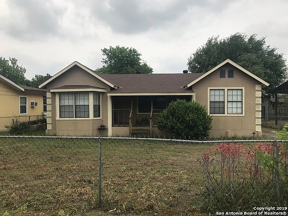 4th image of 5202 Farr Dr