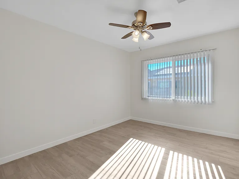 611 Myrtle Avenue Apartments — Photo 12