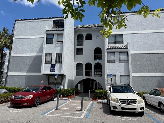 1720 N Congress Avenue #406