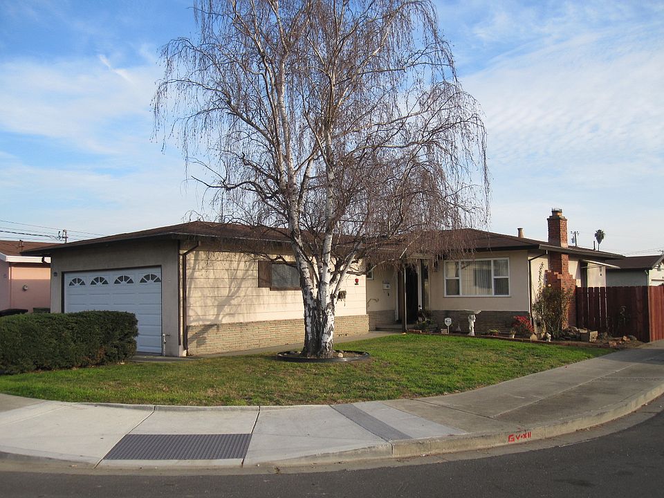 1st image of 678 Eastwood Way